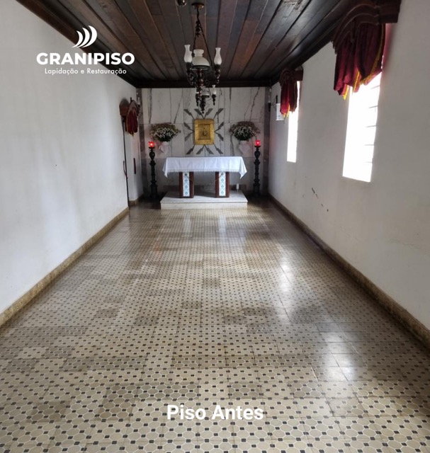 igreja-alfredo-vasconcelos-piso-antes-retrato-granipiso-restauracao-04 Média
