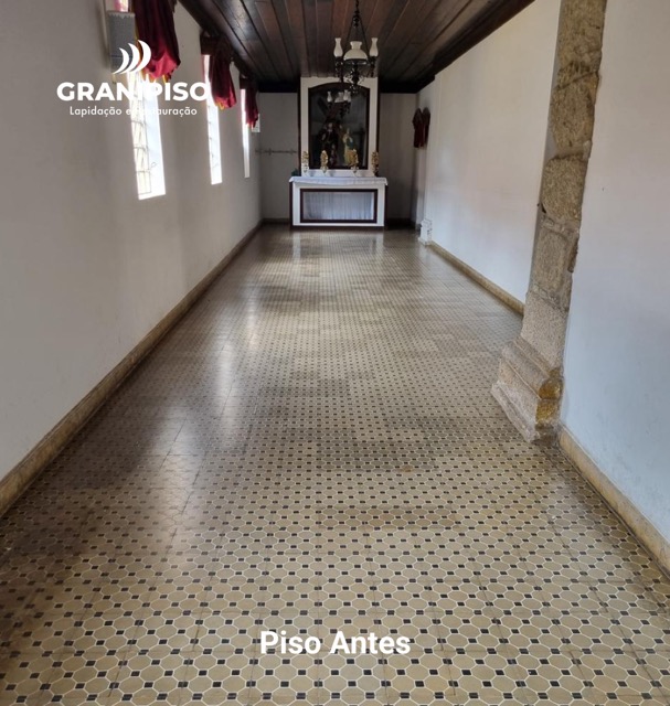 igreja-alfredo-vasconcelos-piso-antes-retrato-granipiso-restauracao-05 Média